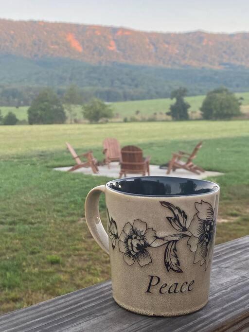 Holly Tree Retreat Located In Beautiful Luray, Va. Villa Exteriör bild